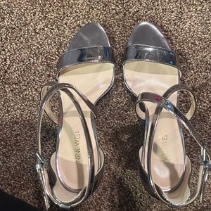 Nine West size 8. Women’s heels